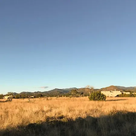 Desert Adobe Retreat - Mountain Views